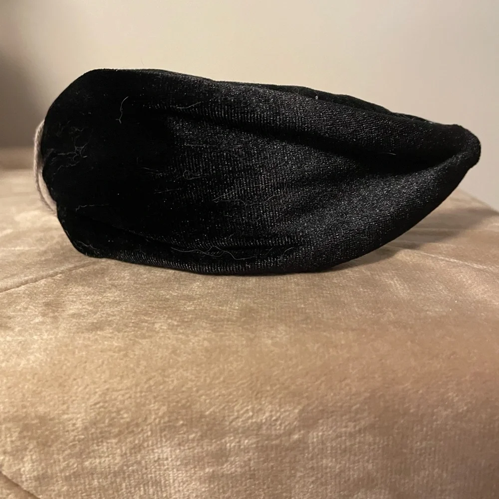 Black Velvet Rhinestone & Pearl Headband NWT
